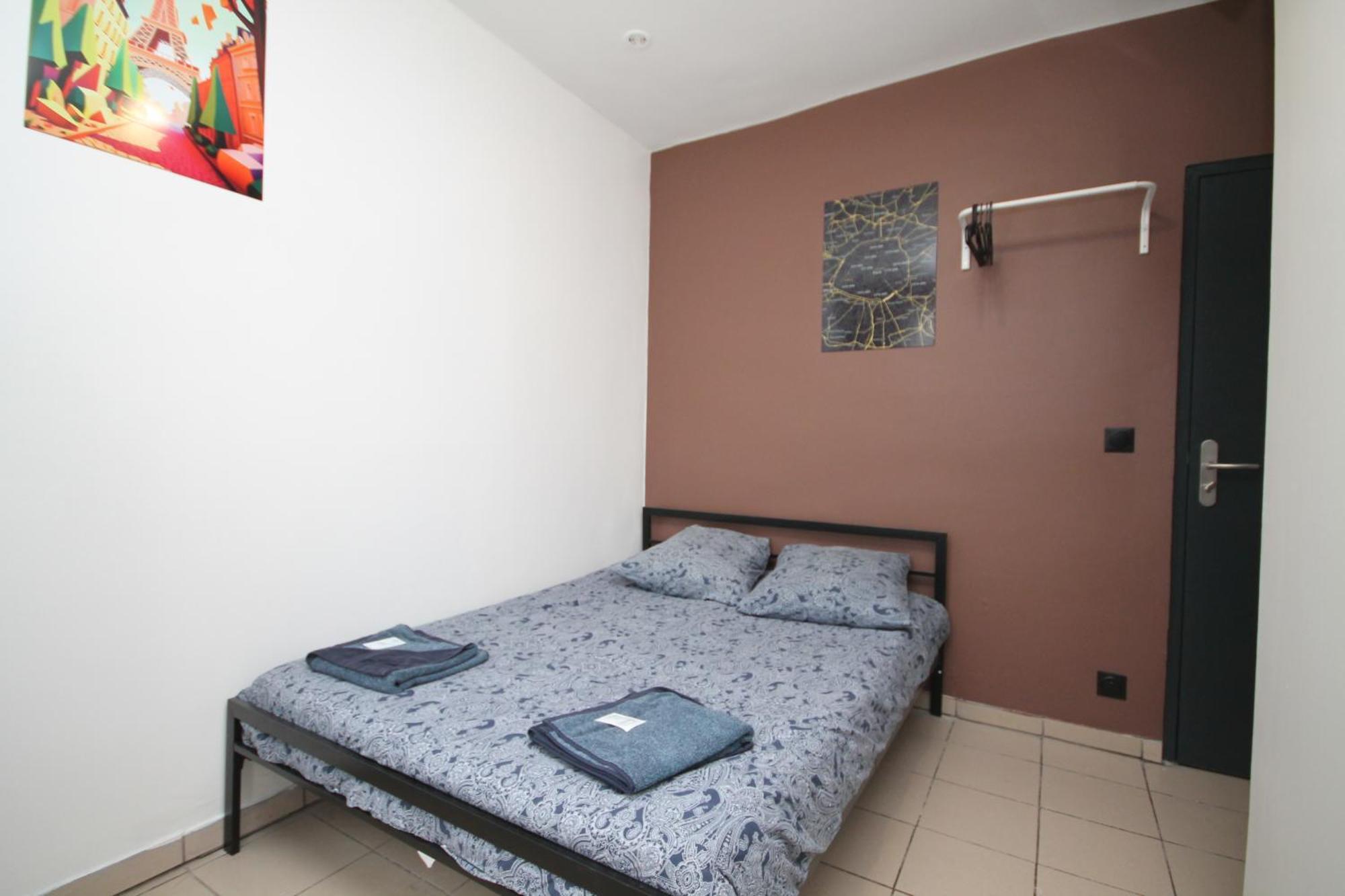 08 - Chambre proche Paris et Transports avec TV WIFI Saint-Denis  Extérieur photo